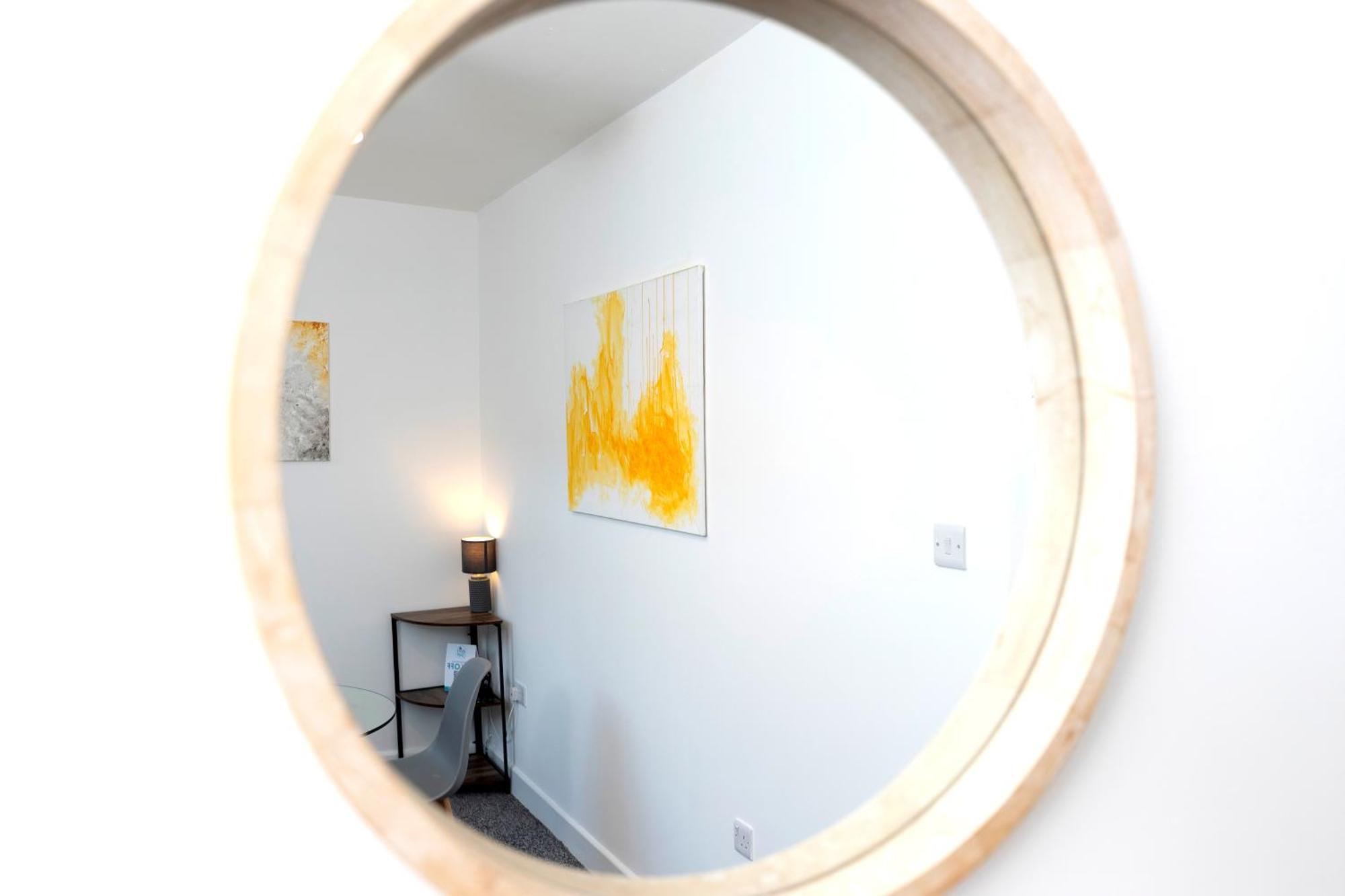 Quiet And Comfy House With 2 Bedrooms And 2 Bathrooms Super Fast Wifi And Crisp Hotel Standard White Linen Hosted By Our Home Short Stays Darlington  Dış mekan fotoğraf