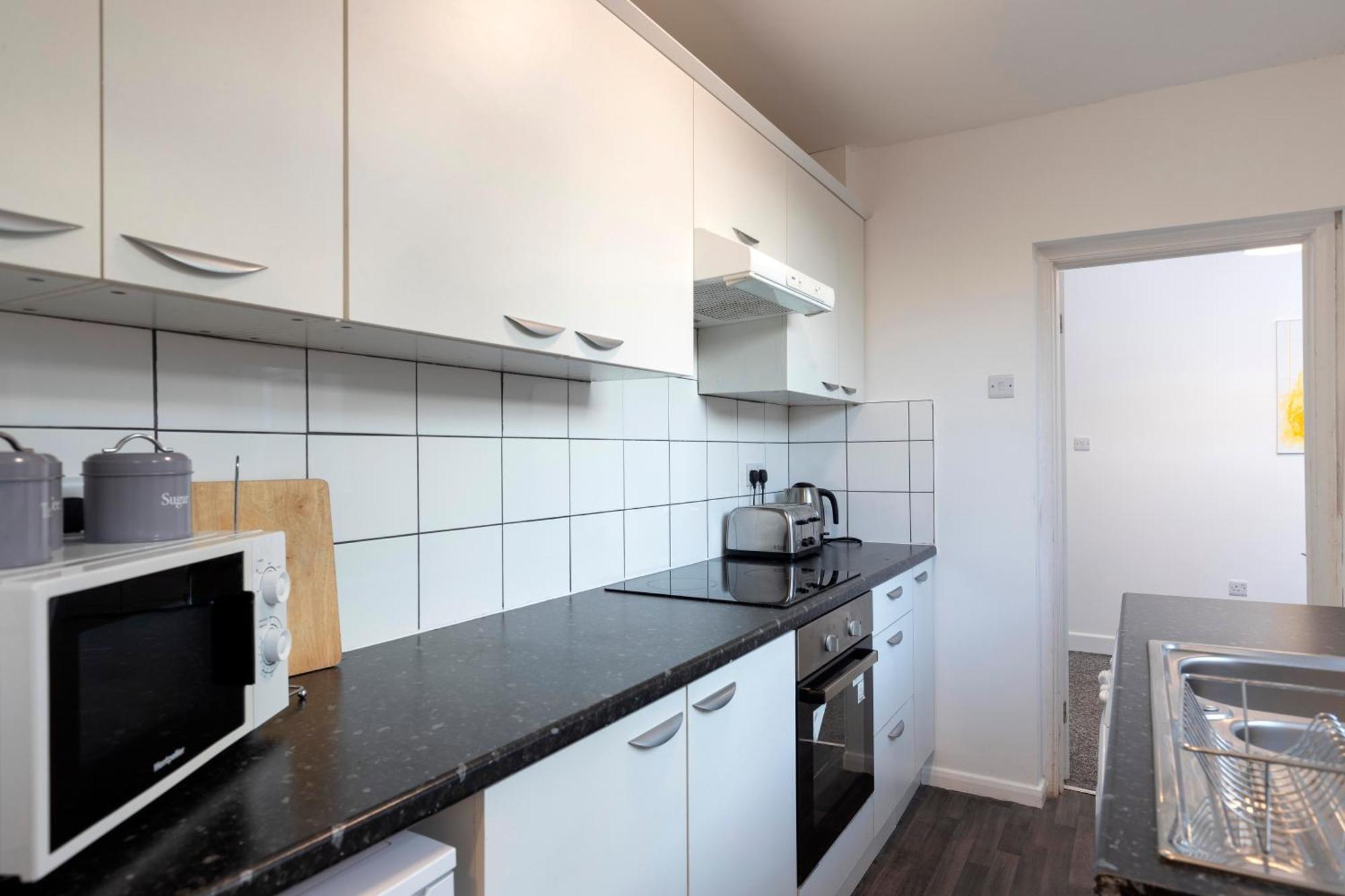 Quiet And Comfy House With 2 Bedrooms And 2 Bathrooms Super Fast Wifi And Crisp Hotel Standard White Linen Hosted By Our Home Short Stays Darlington  Dış mekan fotoğraf